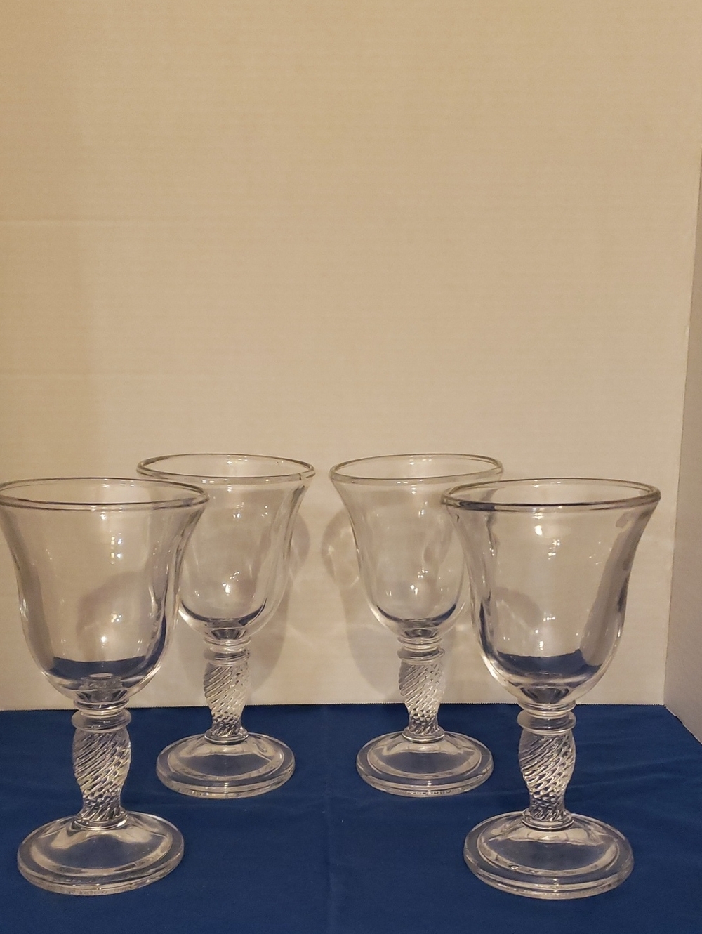 Longaberger Clear Twisted-Stem Goblet Set - Transparent (Set of 4)
